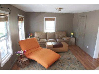 46 Walnut St, Burlington, VT 05401 - photo 2