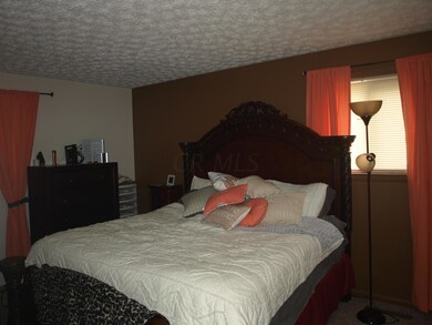 14. Masterbedroom1