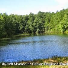 9 Hickory Lake for Fishing
