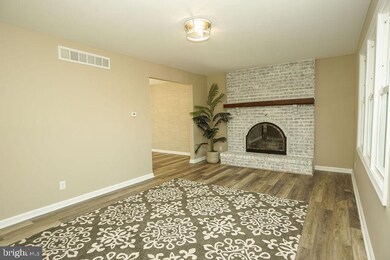 909 Maple Ave, Atco, NJ 08004 - photo 6