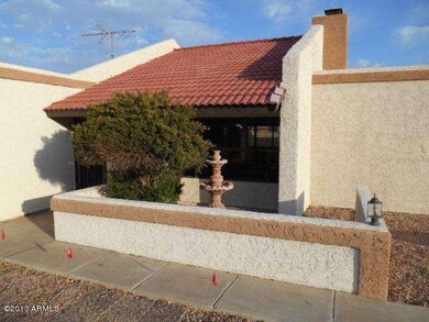 023-350989 Front Courtyard