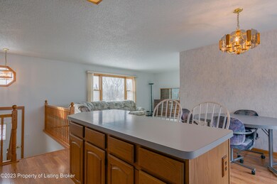 Kitchen/Dining