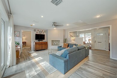 13623 Pinerock Ln, Houston, TX 77079 - photo 4