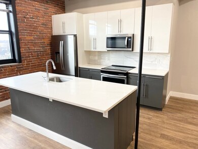 5 Hampshire St unit 403, Methuen, MA 01844 - photo 2