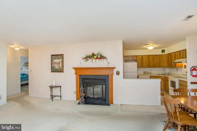 60B Sumac Ct, Mount Laurel, NJ 08054 - photo 4