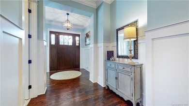 Custom mill work you would expect in a Bungalow De