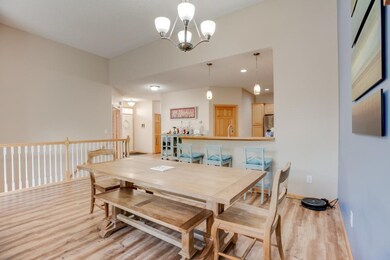 4475-Empress-Way-009