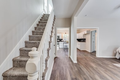 320 E 7th St, Newton, KS 67114 - photo 6