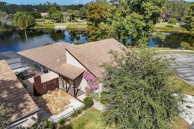 3743 Glen Oaks Manor Dr, Sarasota, FL 34232 - photo 5