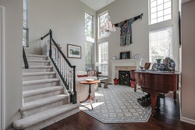 153 Welwyn Ct unit 18E, Lake Bluff, IL 60044 - photo 4