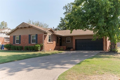 2008 Lanesboro Dr, Oklahoma City, OK 73120 - photo 4