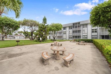 6705 NW 169th St unit C310, Hialeah, FL 33015 - photo 5