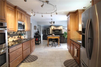 9113 Allman Rd, Lenexa, KS 66219 - photo 6