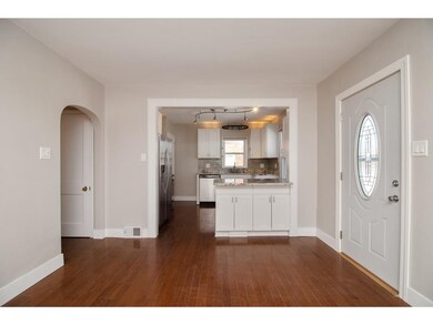 2918 49th St, Des Moines, IA 50310 - photo 2