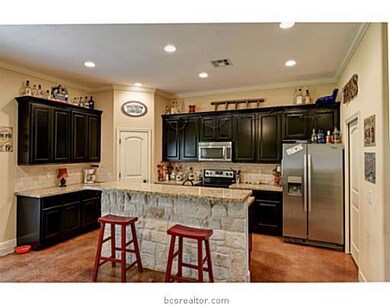 1013 Foster Ave unit A, College Station, TX 77840 - photo 3