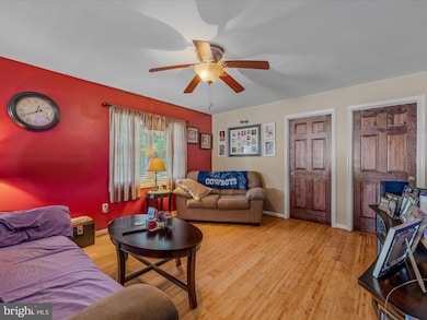 608 Dehaven Rd, Berkeley Springs, WV 25411 - photo 6