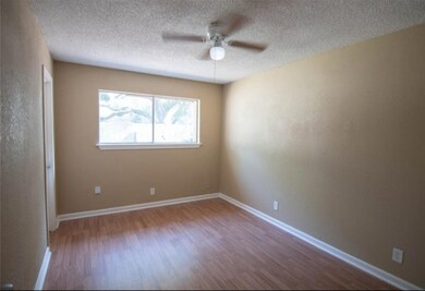 506 Allen Ct, Alvin, TX 77511 - photo 5