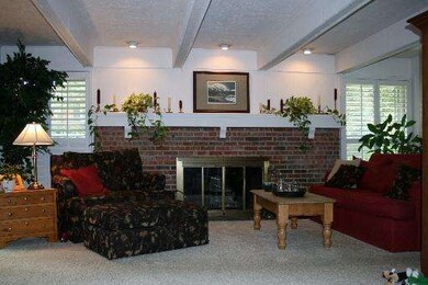 2 Shagbark Rd, Rolling Meadows, IL 60008 - photo 7