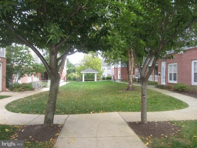 9214 Groffs Mill Dr unit 9214, Owings Mills, MD 21117 - photo 2