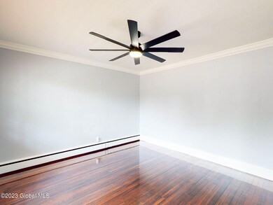 LIVING ROOM-5