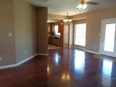 101 E C Ave, Cache, OK 73527 - photo 4