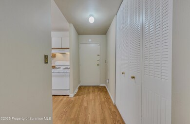 1508 Summit Pointe, Scranton, PA 18508 - photo 2