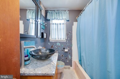 3331 Fairfield St, Reading, PA 19605 - photo 3