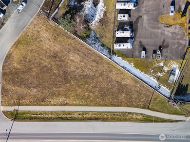 1418 Moore St, Sedro-Woolley, WA 98284 - photo 3