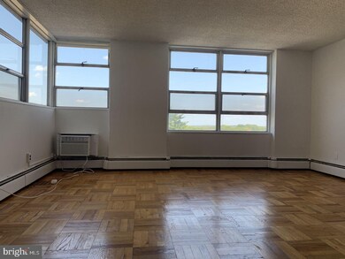 Radnor House unit 522, Bryn Mawr, PA 19010 - photo 2