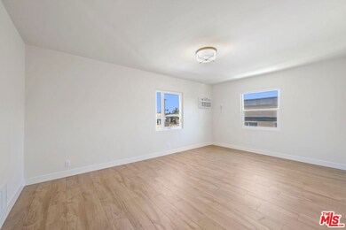 1252 N Crescent Heights Blvd unit 3, West Hollywood, CA 90046 - photo 5