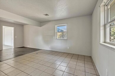 713 NE 37th St, Oklahoma City, OK 73105 - photo 5