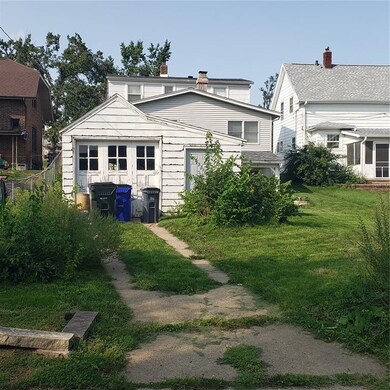 1617 C Ave NW, Cedar Rapids, IA 52405 - photo 3