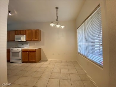 2152 Jade Creek St unit 104, Las Vegas, NV 89117 - photo 6