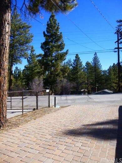 RV and boat parking, RV hook-ups, new pavers!