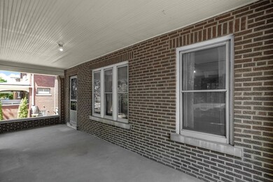 OaklandPark.FullFrontPorch1