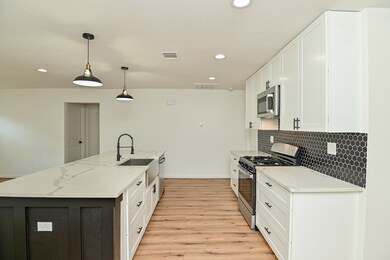 3450 Noah St, Houston, TX 77021 - photo 2