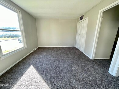 2321 S Shelby St, New Albany, IN 47150 - photo 3