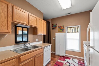 2838 E Walnut St, Des Moines, IA 50317 - photo 5