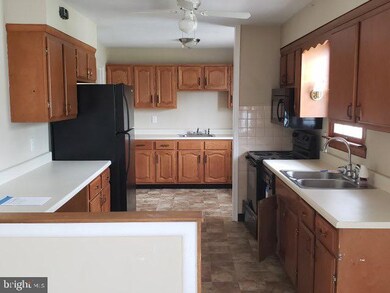 1134 Mchenry Dr, Glen Burnie, MD 21061 - photo 5