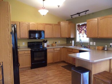 2307 4th St NE, Jamestown, ND 58401 - photo 3