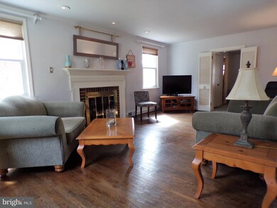 220 Rodmor Rd, Havertown, PA 19083 - photo 2