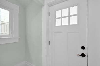 7-web-or-mls-1044-e-rich-st