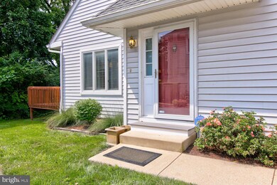 130 W Thomas Ct, Kennett Square, PA 19348 - photo 2