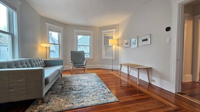 21 Ericsson St unit 3, Cambridge, MA 02138 - photo 2