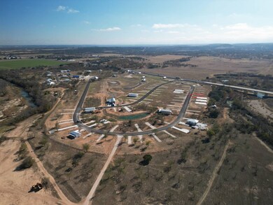 167 Resort Ct unit 167, Fredericksburg, TX 78624 - photo 5