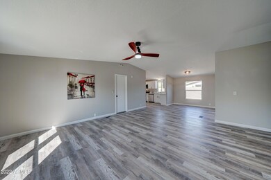 9640 E Escondido Ave-6