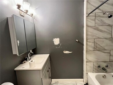 2528 SE 5th St, Des Moines, IA 50315 - photo 7