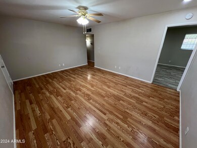 1007 E Seldon Ln, Phoenix, AZ 85020 - photo 6