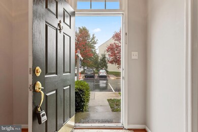 13125 Park Crescent Cir, Herndon, VA 20171 - photo 3