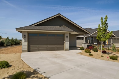 2525 NW Redwood Cir unit 18, Redmond, OR 97756 - photo 3